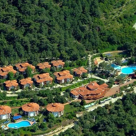 אתר נופש Montana Pine 4*