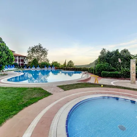 Üdülőközpont Montana Pine