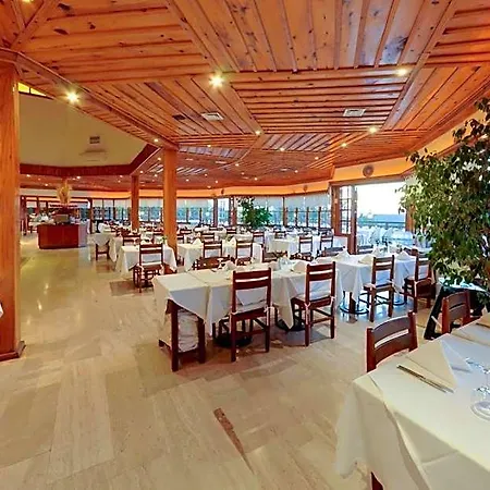 Montana Pine Resort 4*