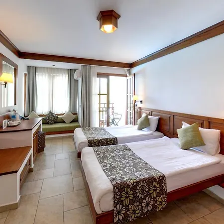 Montana Pine Resort 4*